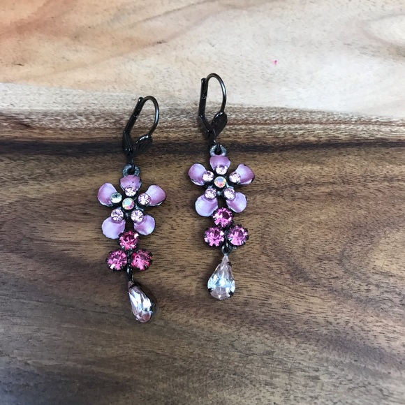 Crystal flower pendant pink earrings - Picture 2 of 8